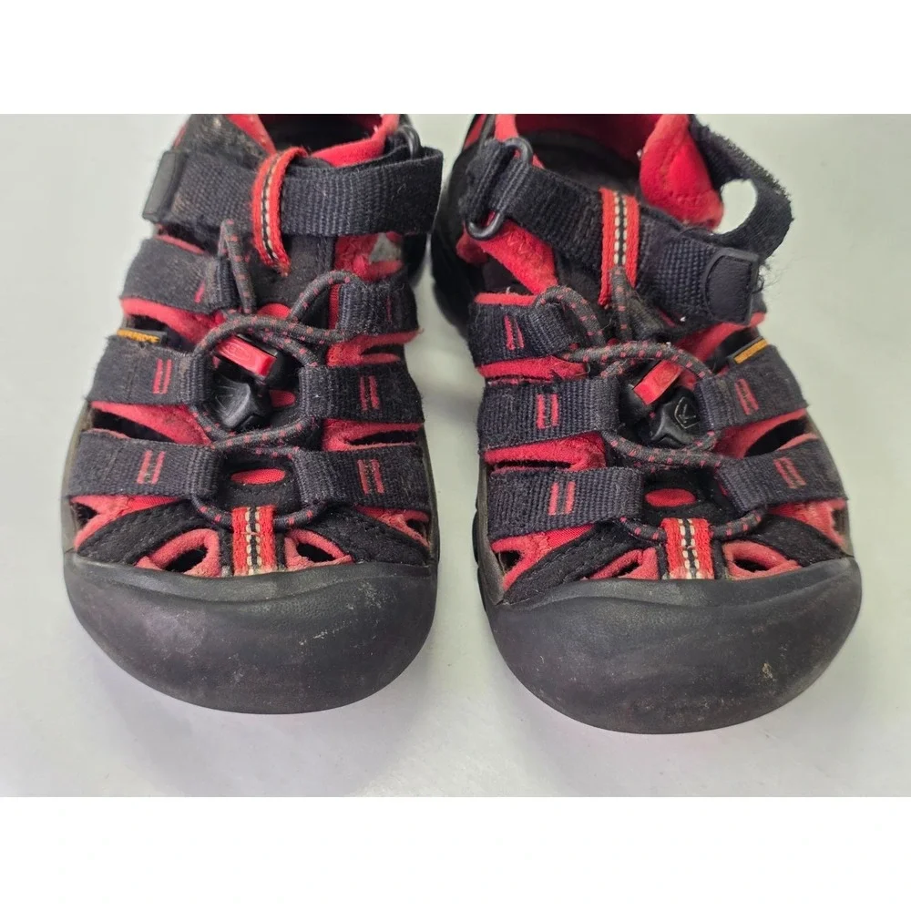Keen‎ Newport H2 Little Kids Size 12 Black Red Outdoor Water Hiking Sandals